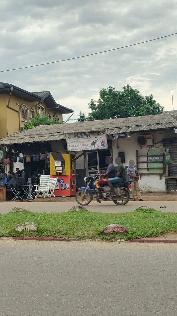 Laundry Mano Pressing, Douala, photo