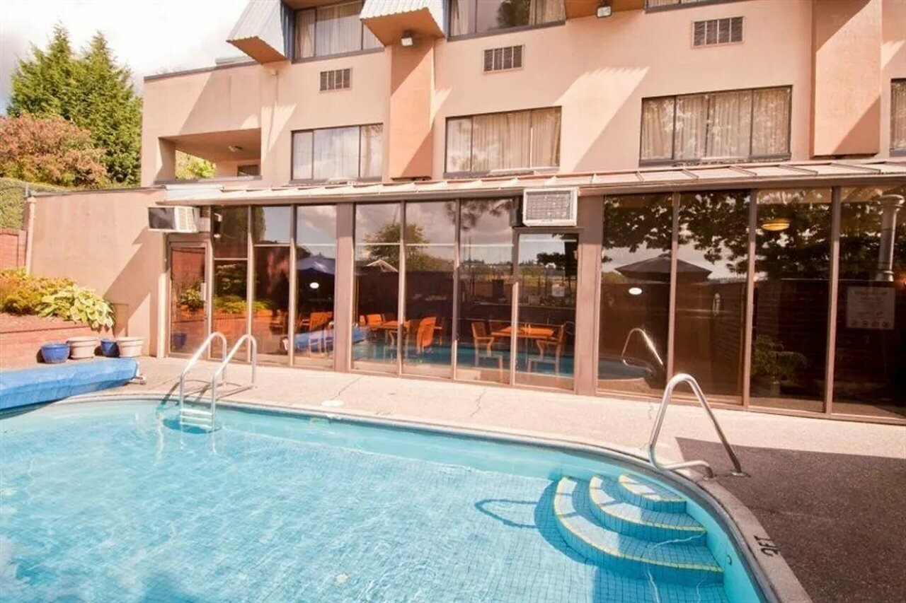 Фото SureStay Plus Hotel by Best Western Coquitlam