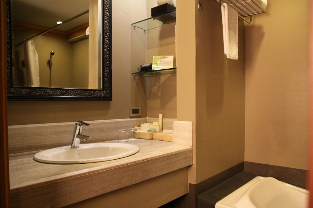 Фото Herald Suites