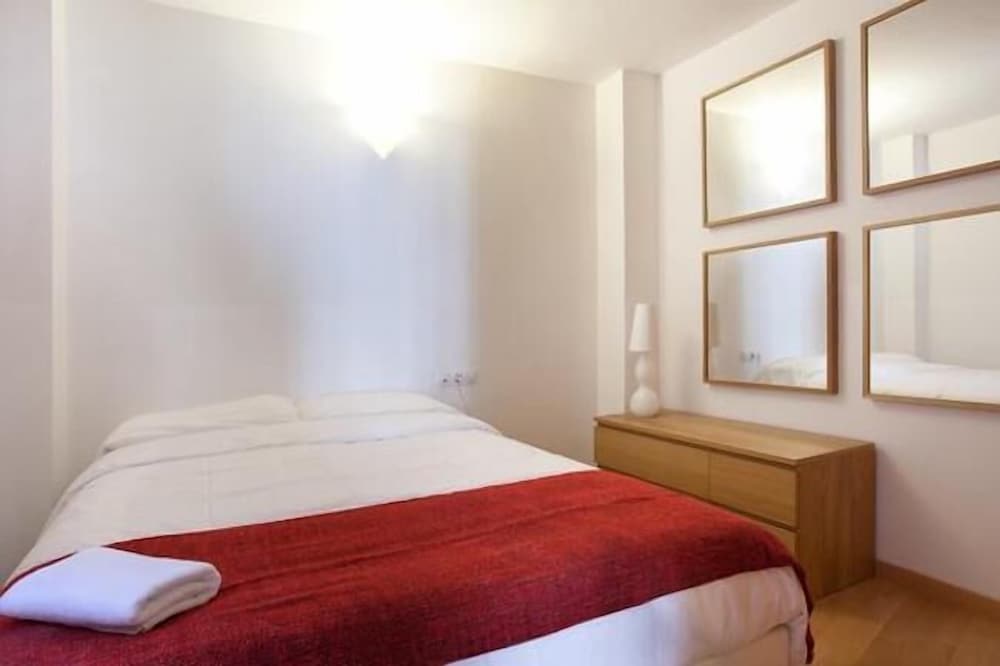 Фото Park Guell Apartments