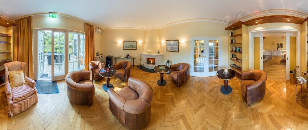 Фото Hotel Villa im Park