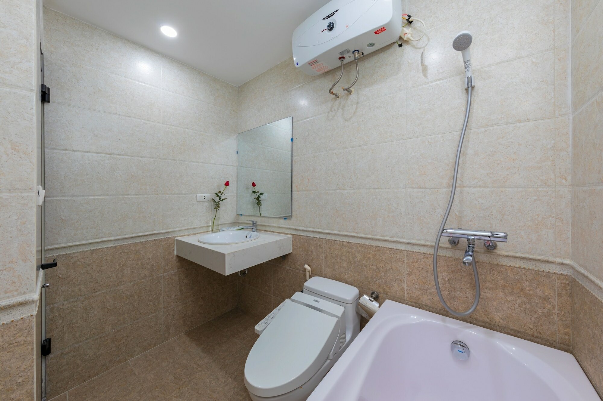 Фото Granda Quan Hoa Apartment