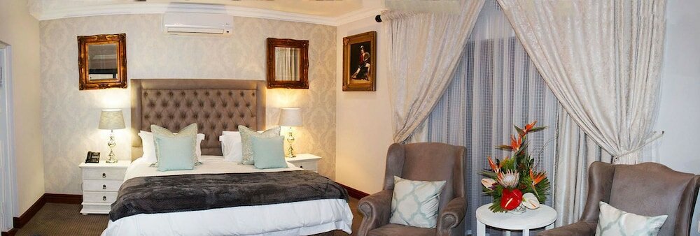 Фото Classique Grace Boutique Hotel