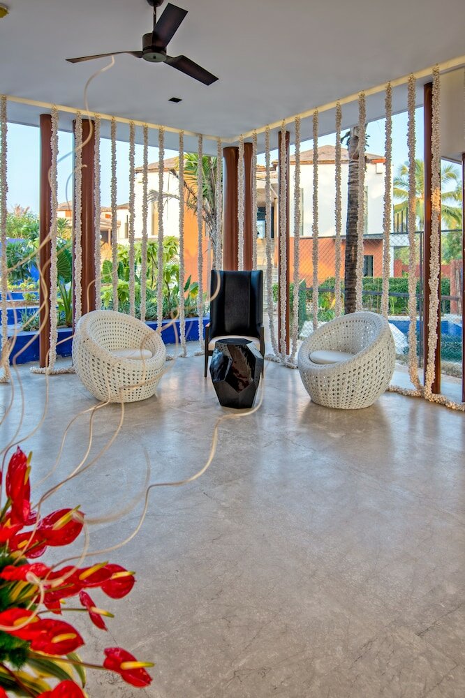 Фото Azaya Beach Resort Goa