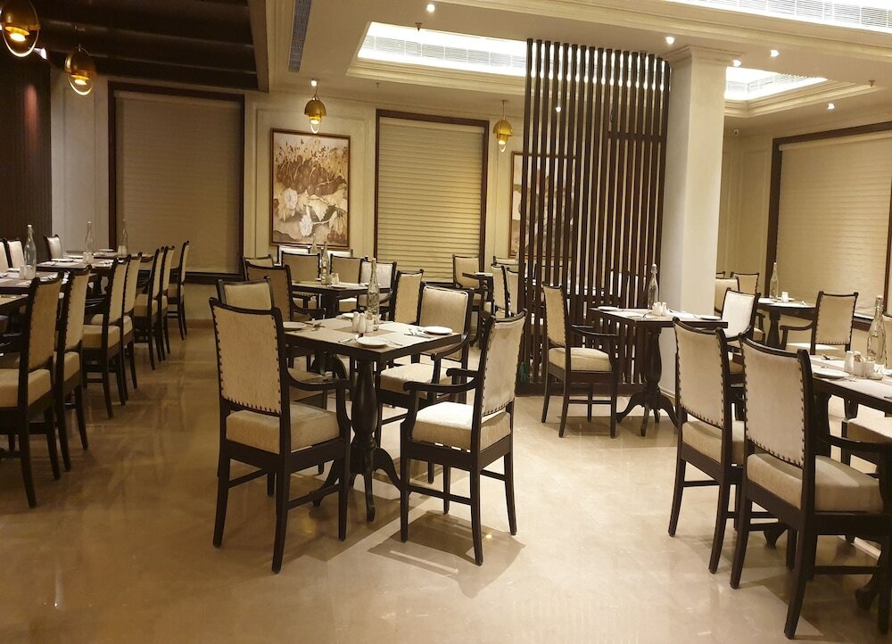 Фото Sarovar Portico Dehradun