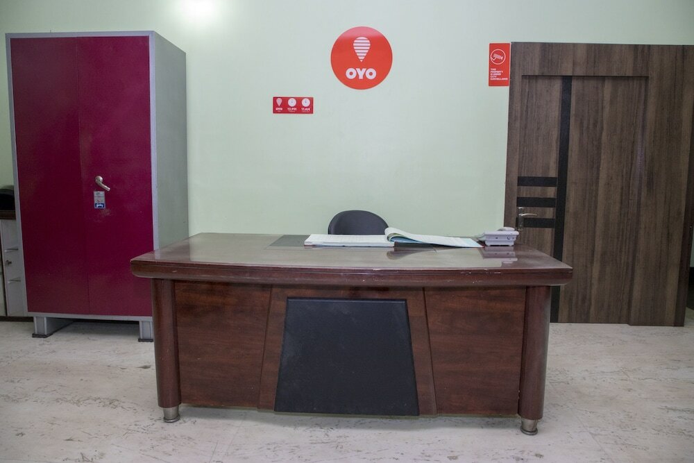 Фото Oyo 11345 Hotel White House Inn