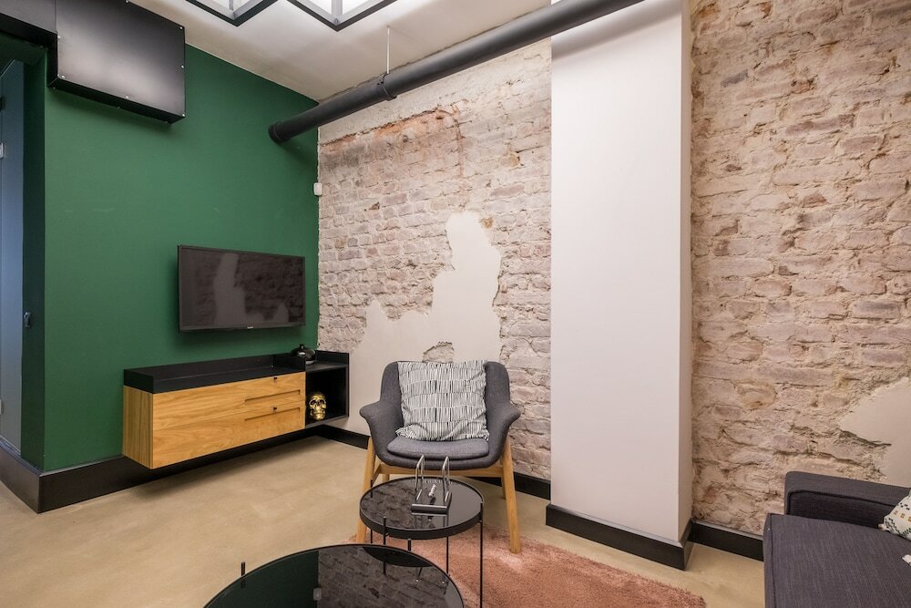 Фото R34 Boutique Hotel