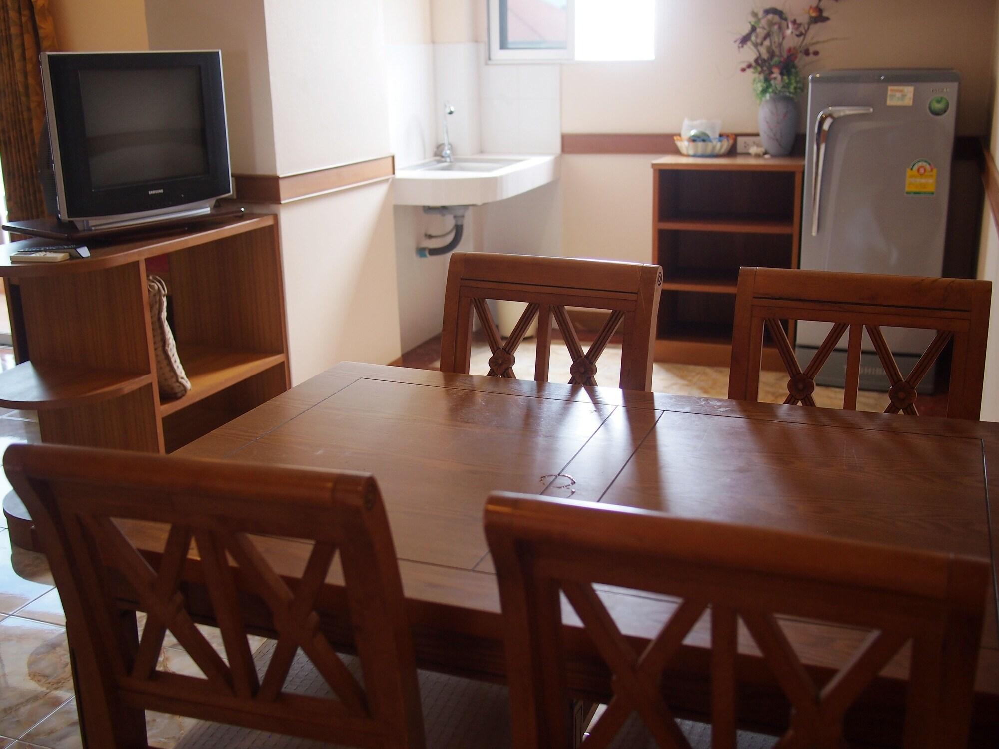 Фото Navin Mansion 3