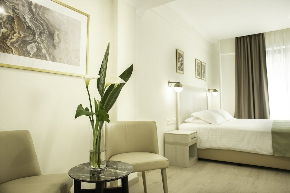 Фото Roseum Boutique Hotel