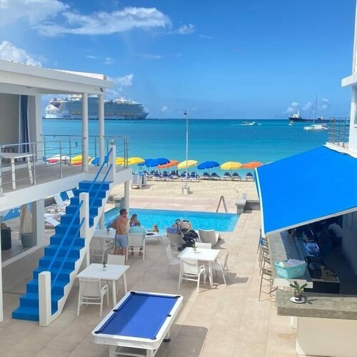 Гостиница Seaview Beach Hotel в Синт-Мартене