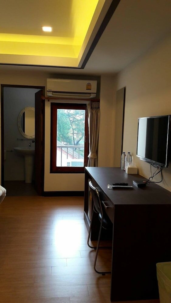 Фото Chorlada Lanna Hotel