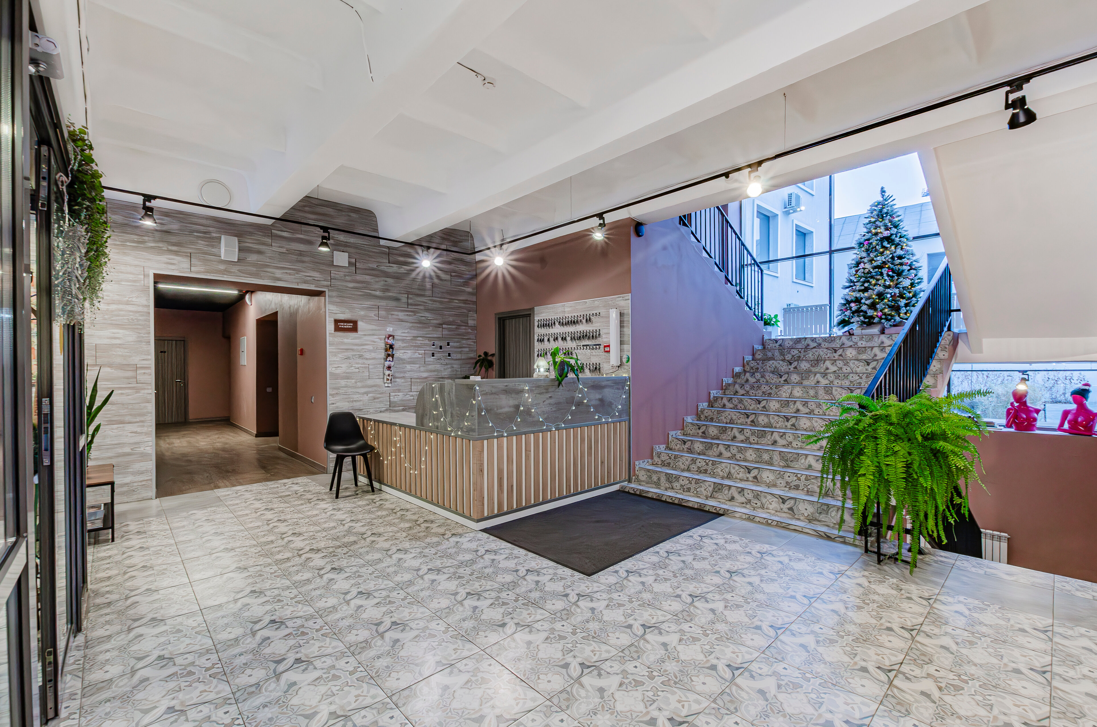 Фото Берисон Апарт