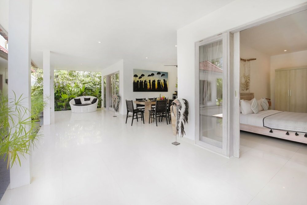 Фото Seminyak White Design Villa