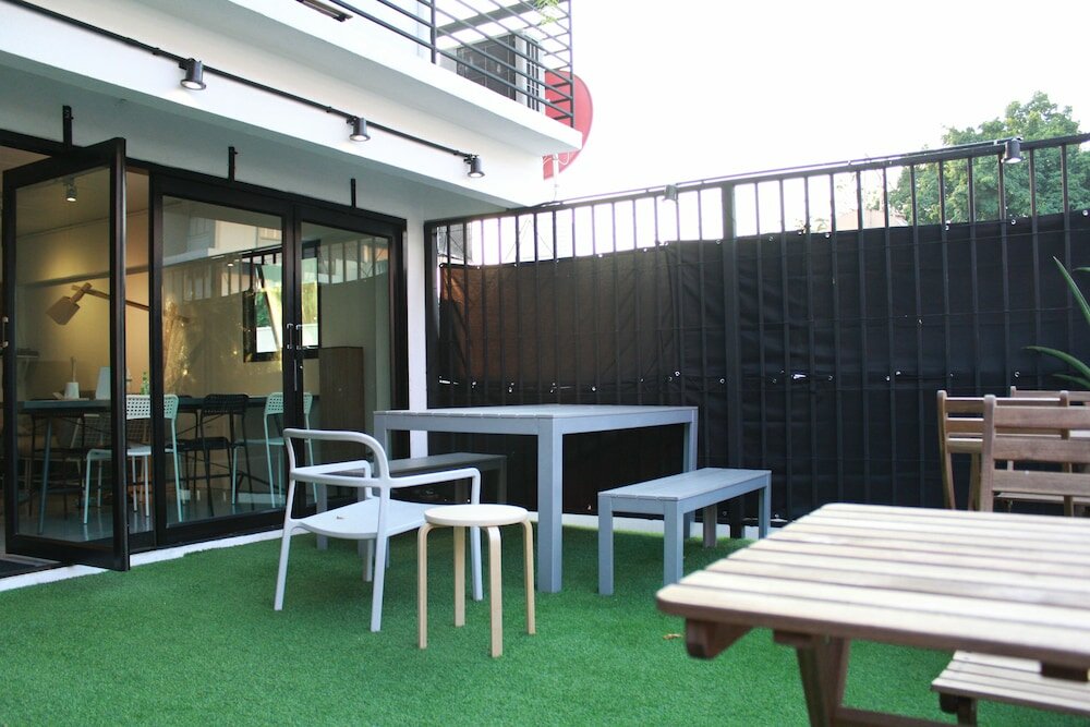 Фото Mad Monkey Bangkok Hostel - Adults Only