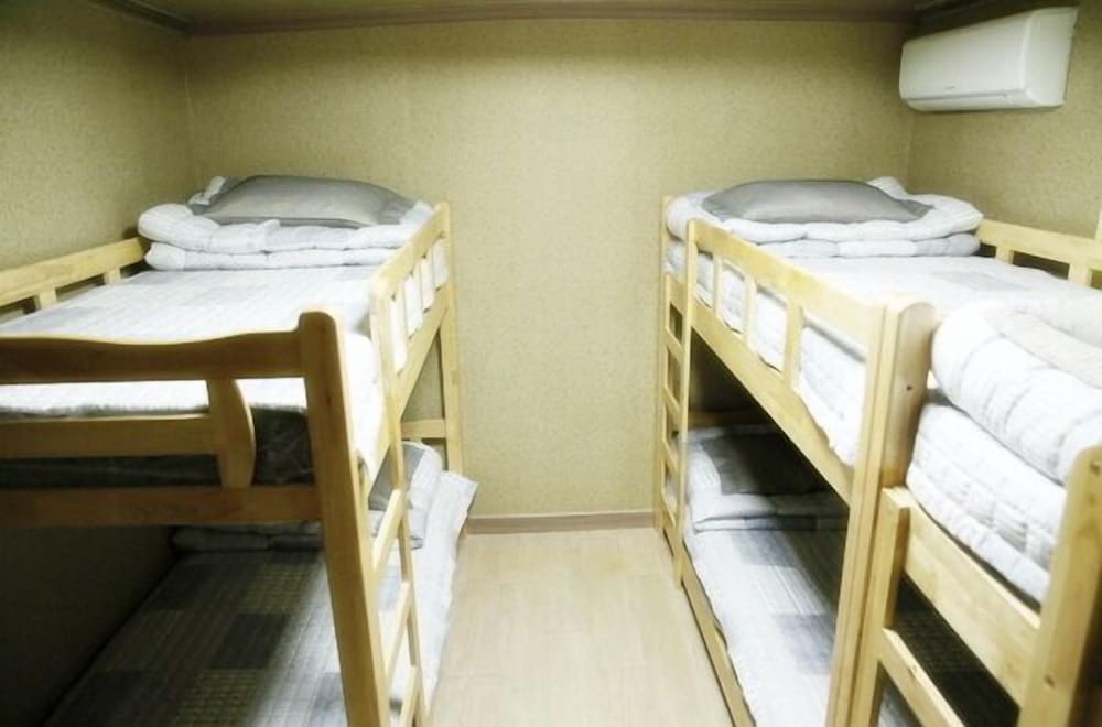 Фото Moiri Guesthouse - Hostel