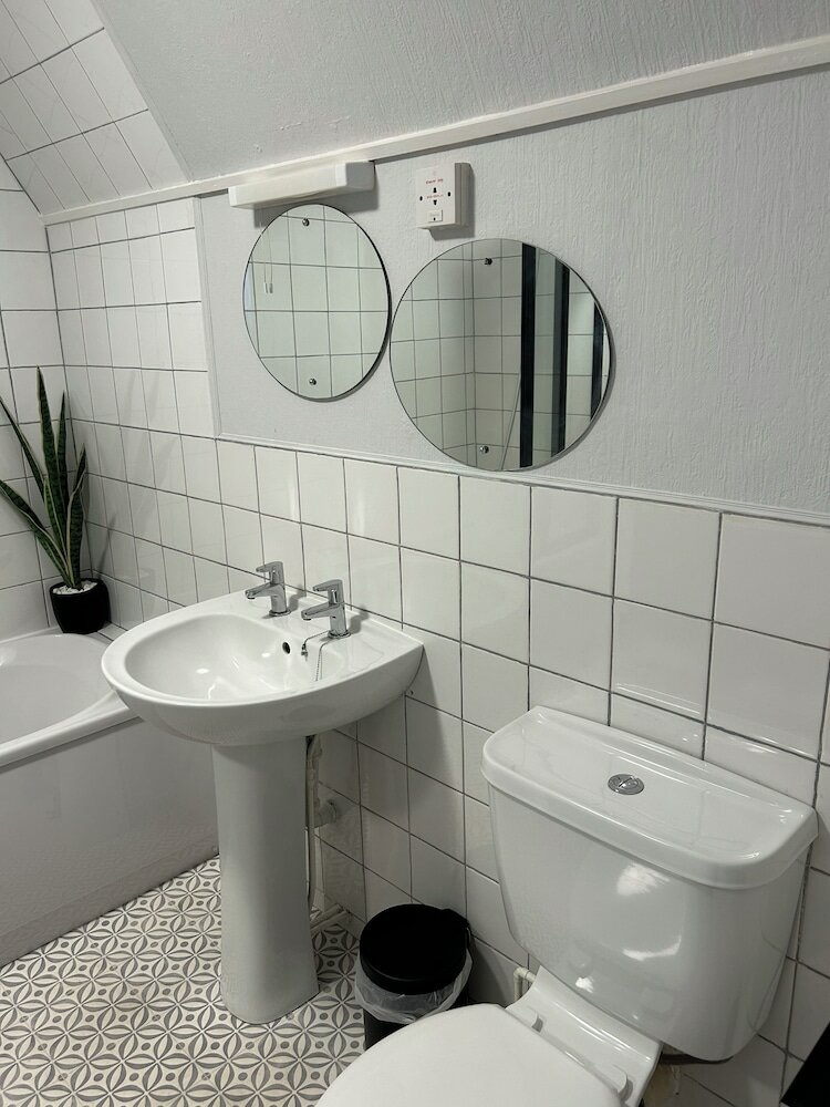 Фото The Russell