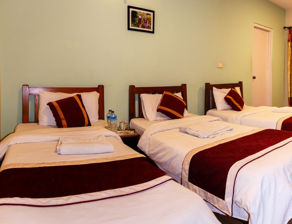 Фото Hotel Hikers Haven