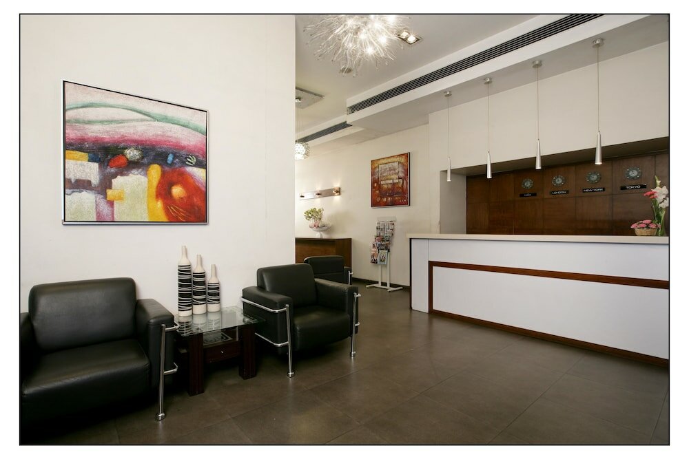 Фото Oyo 697 The Sirona Hotel