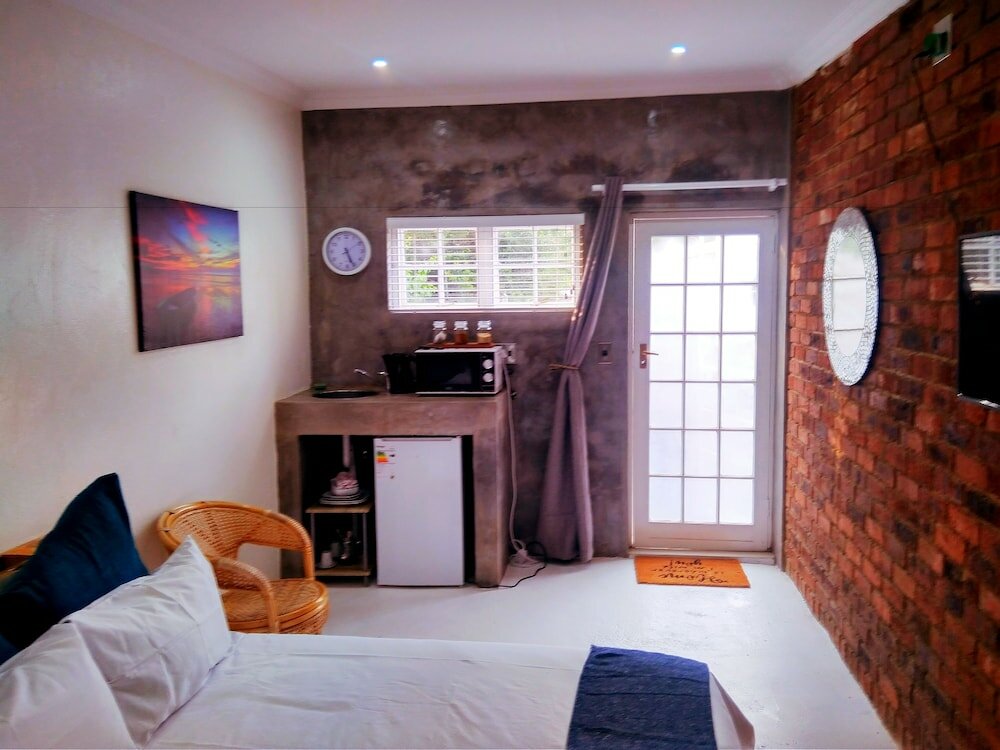 Фото Cottage Guesthouse