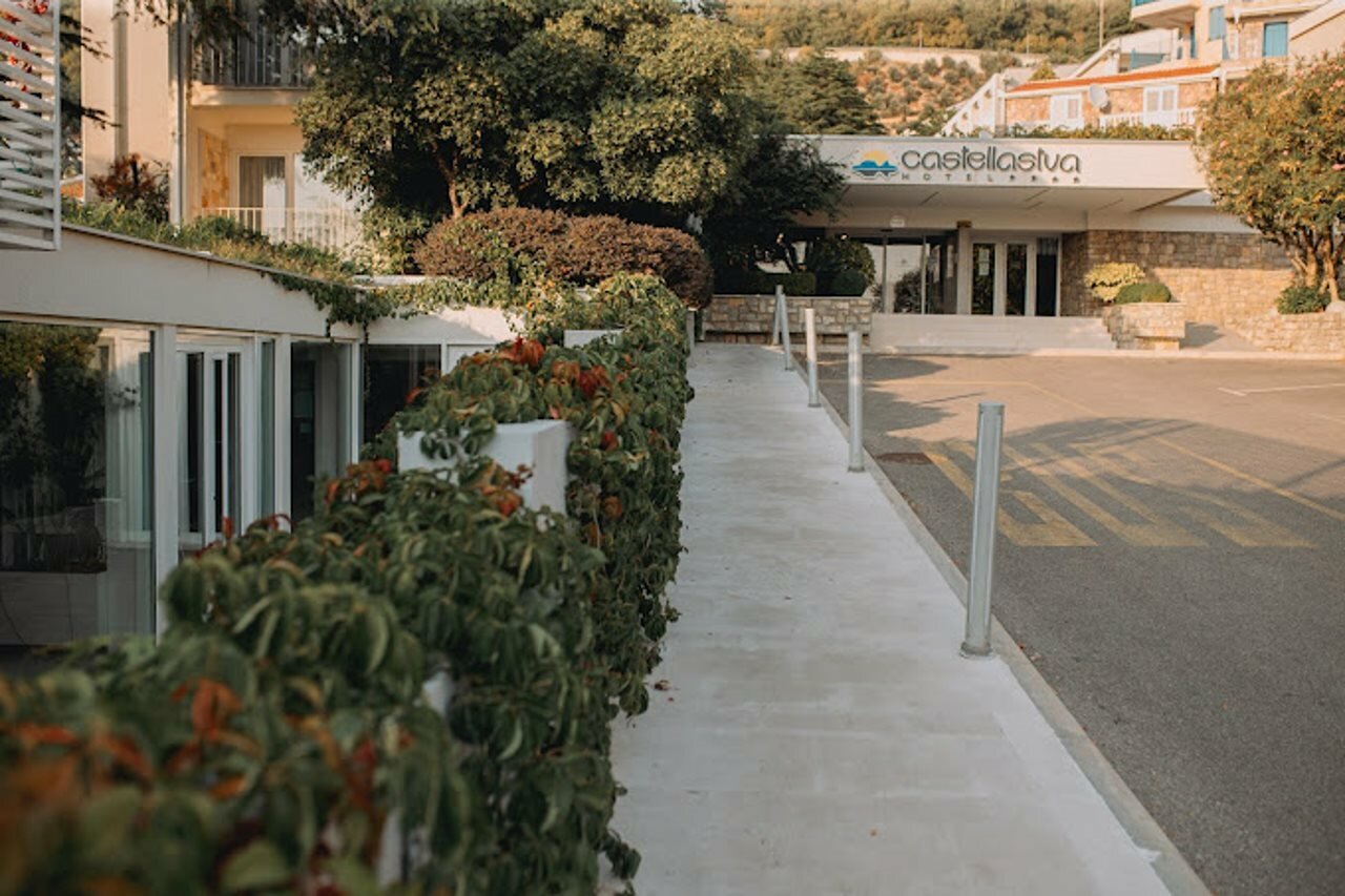Фото Hotel Castellastva