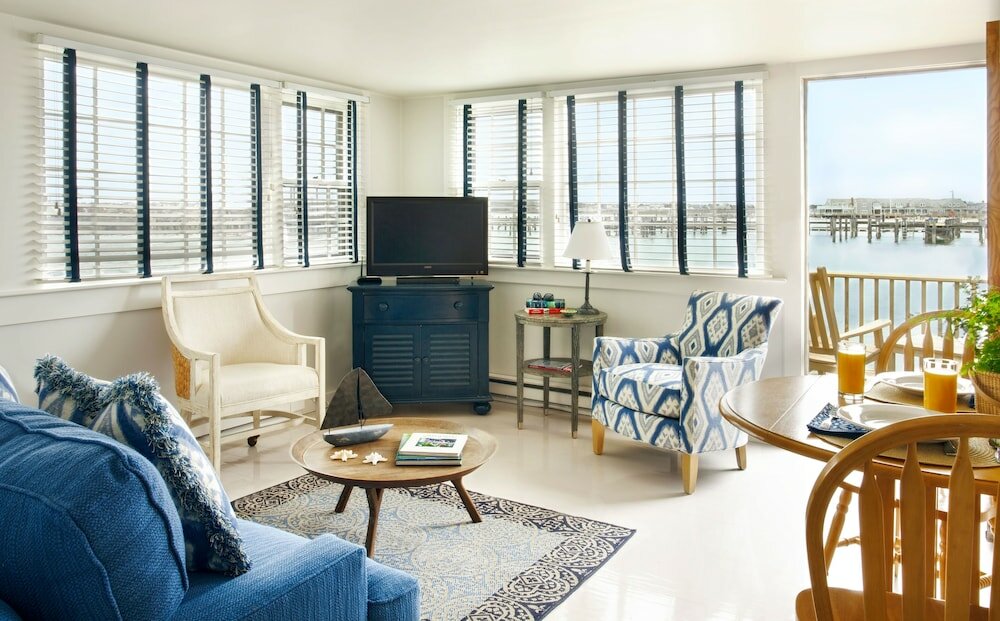 Фото The Cottages and Lofts at Boat Basin