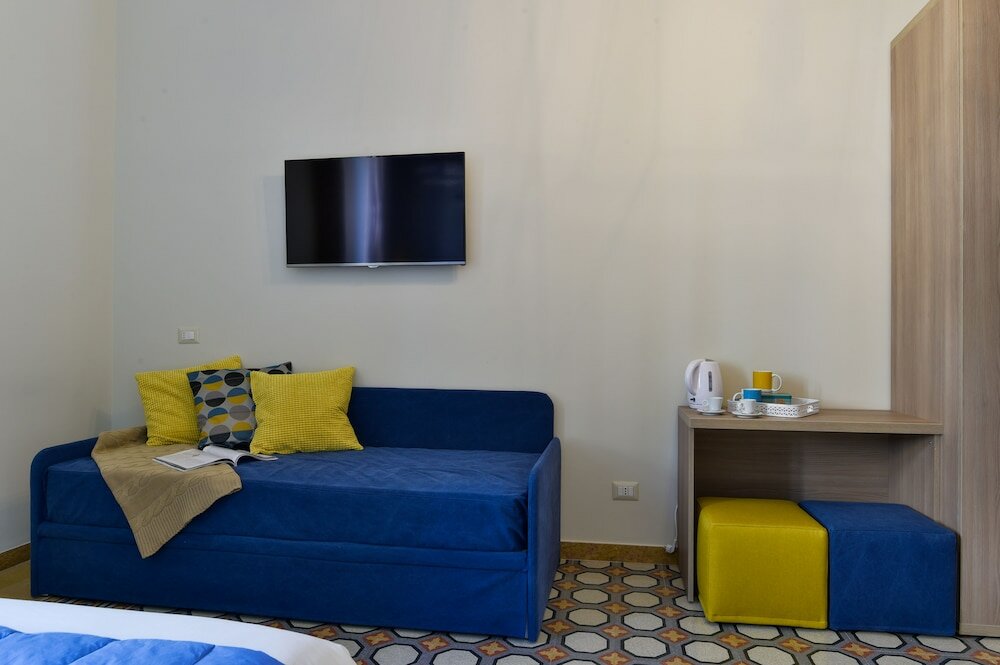 Фото The Pope's Window