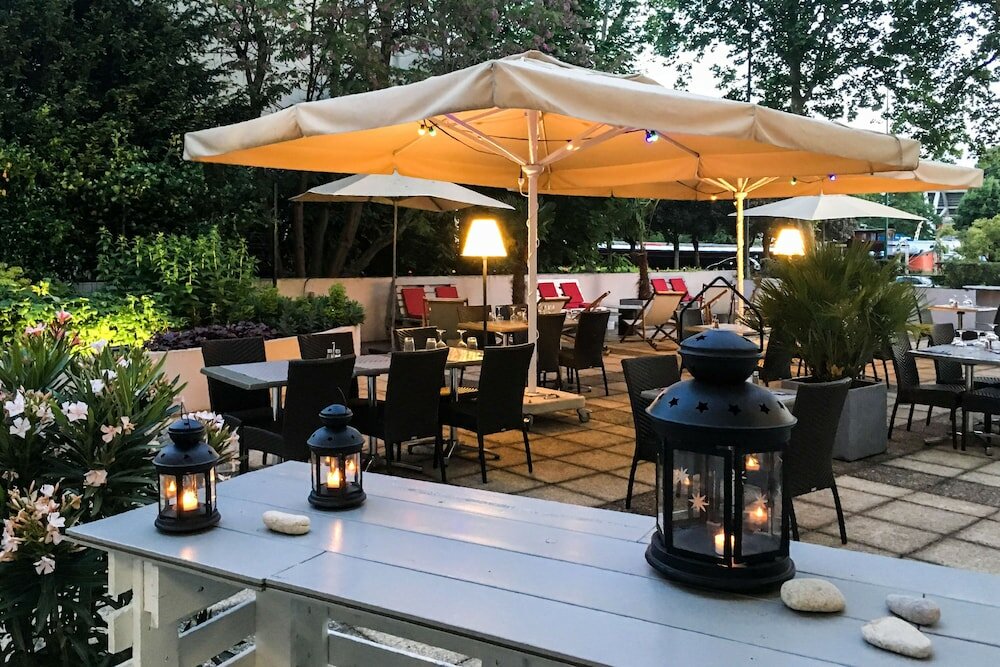 Фото Campanile Reims Centre Cathedrale