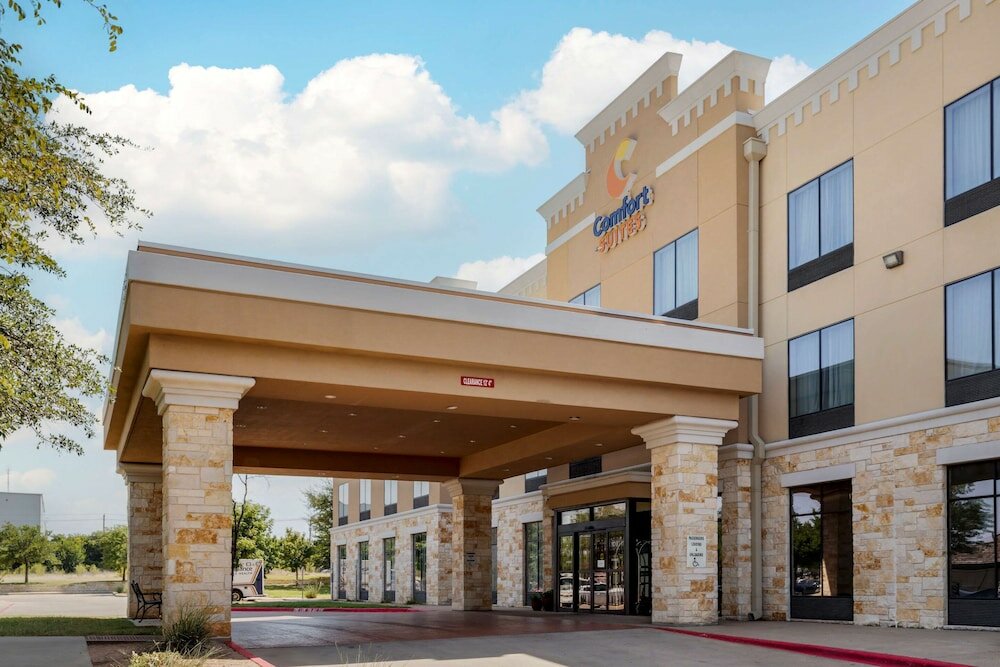 Фото Comfort Suites Pflugerville - Austin North