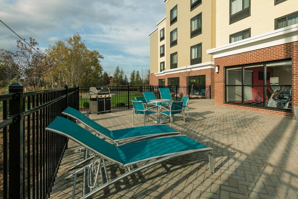 Фото TownePlace Suites by Marriott Bangor