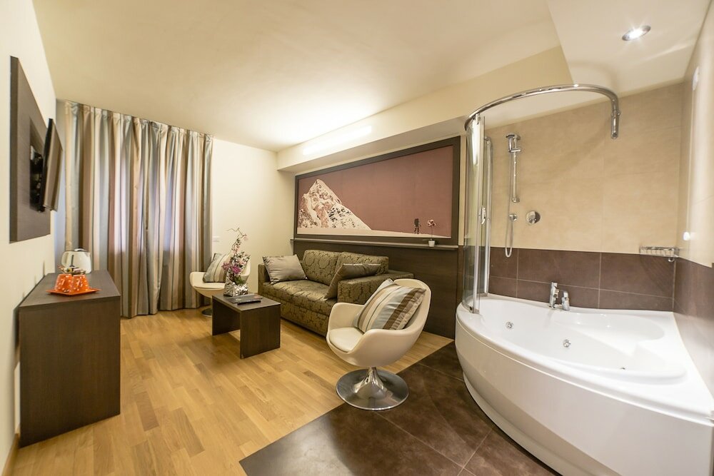 Фото Hb Aosta Hotel & Balcony SPA