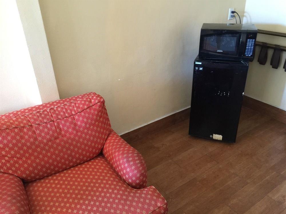 Фото Hyland Motel Van Nuys