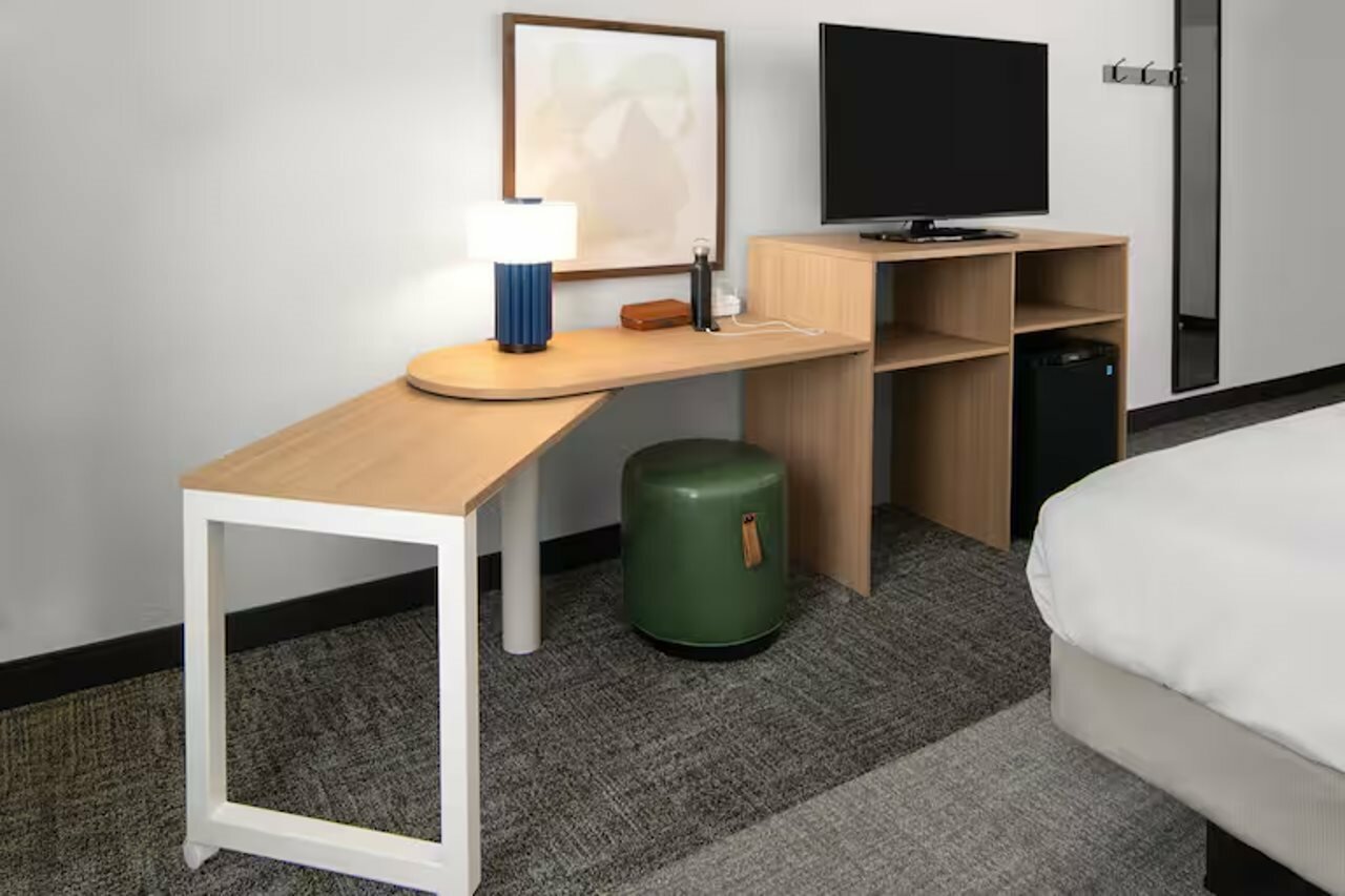 Фото Comfort Inn & Suites Airport Dulles - Gateway