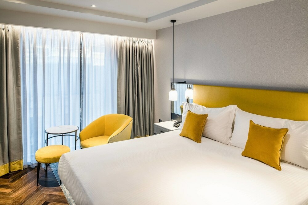 Фото The Dixon Autograph Collection