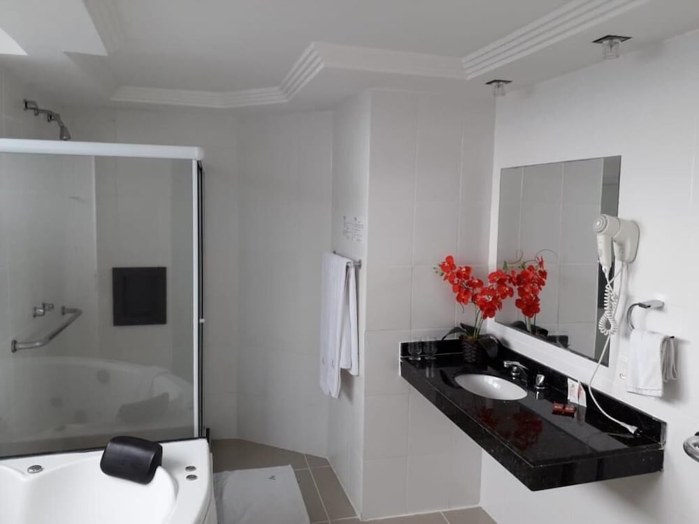 Фото Athos Hotel