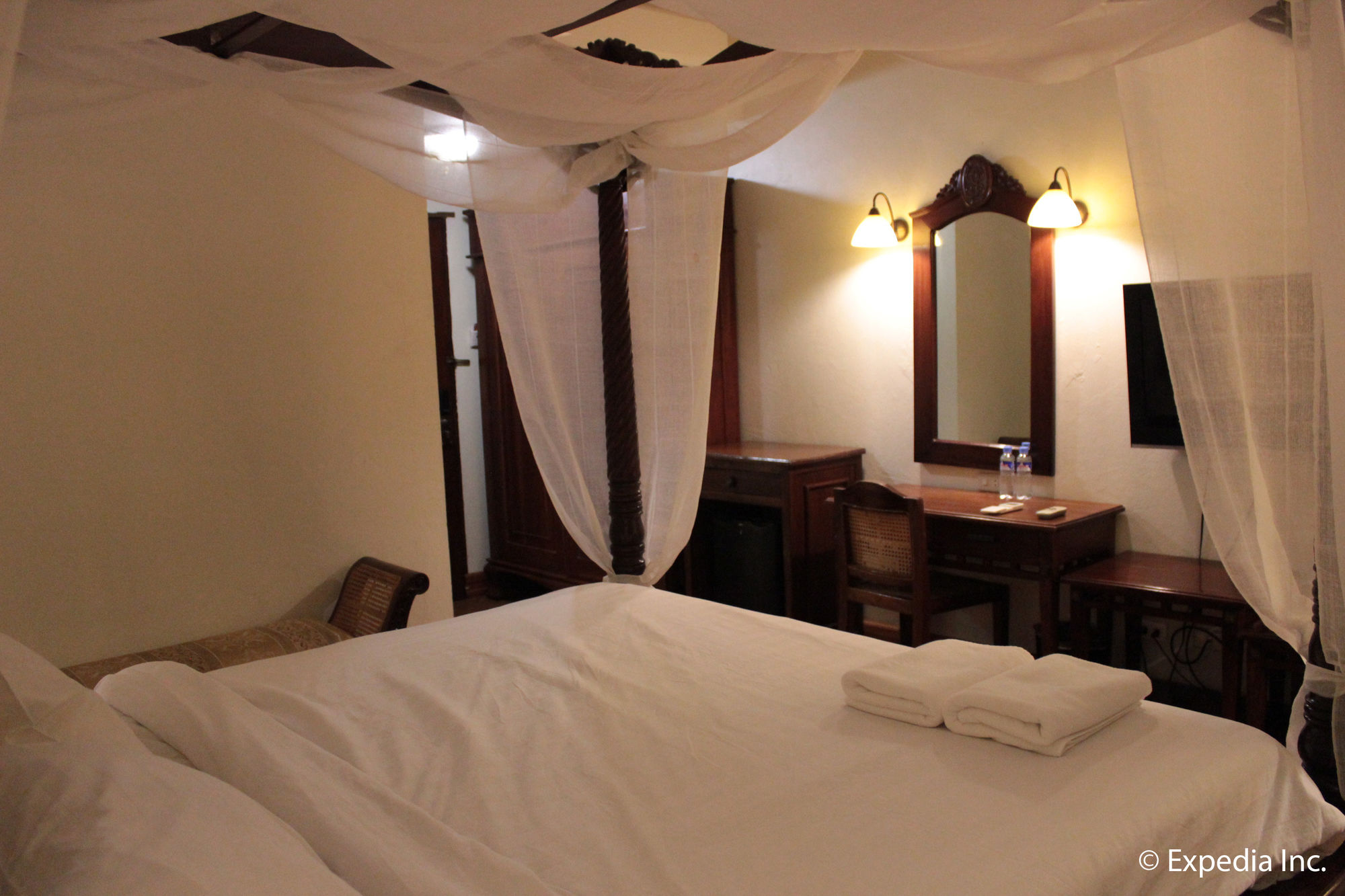 Фото Hotel Salcedo de Vigan