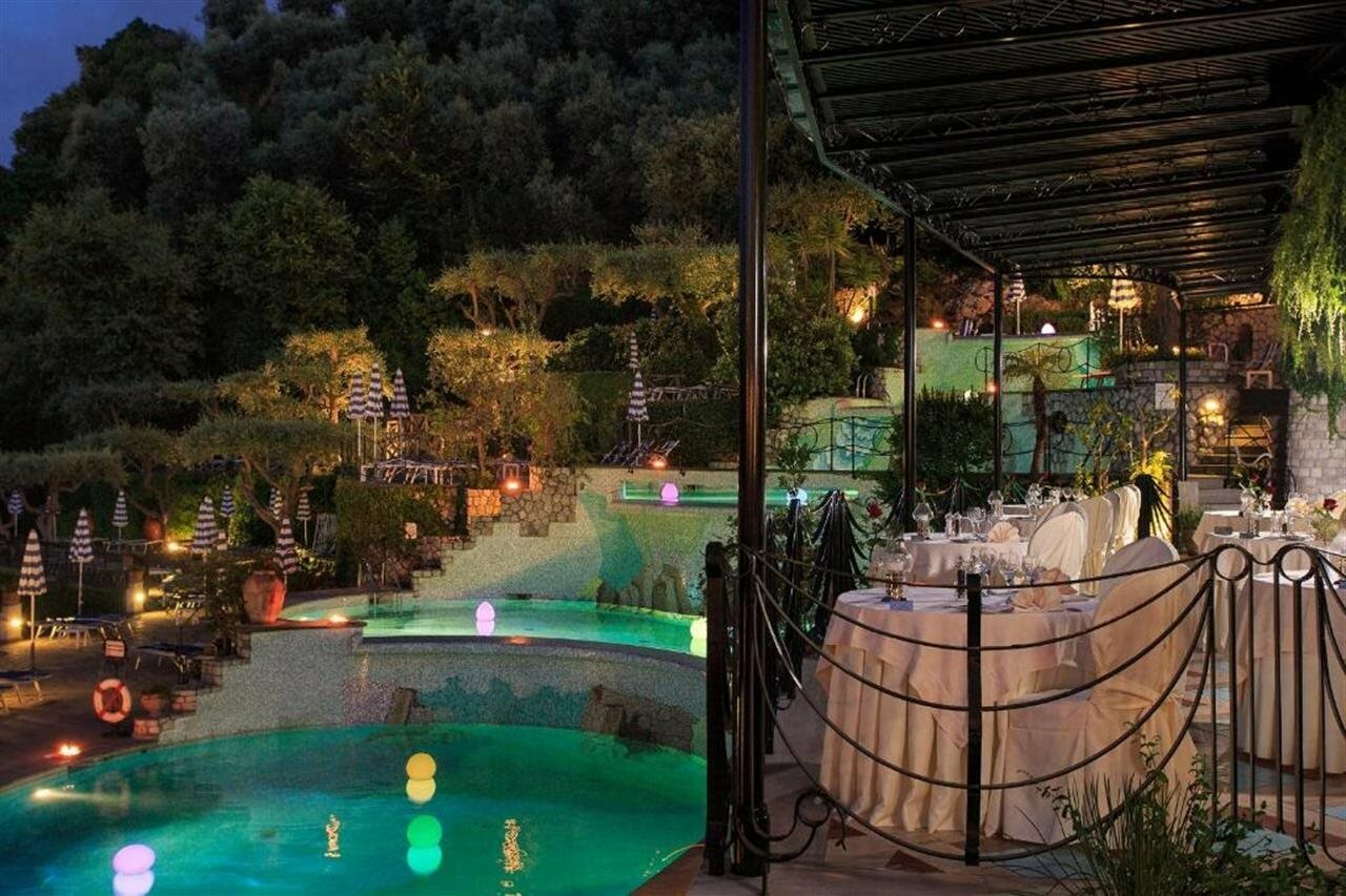 Фото Grand Hotel Capodimonte