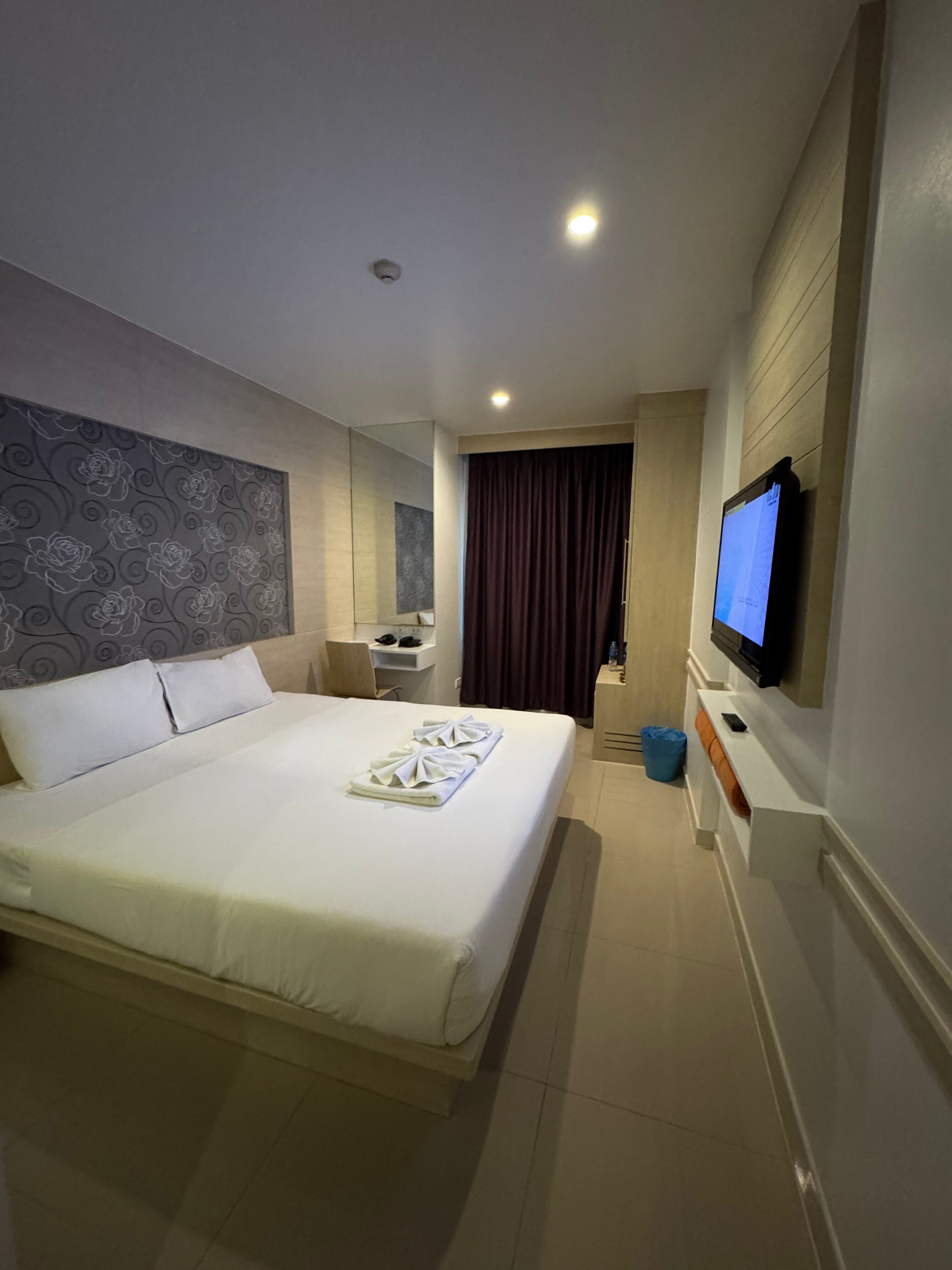 Фото Mirage Express Patong Phuket Hotel