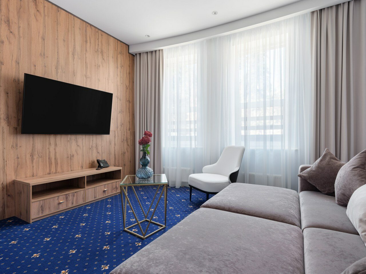 Фото Cosmos Selection Dombay Diamond