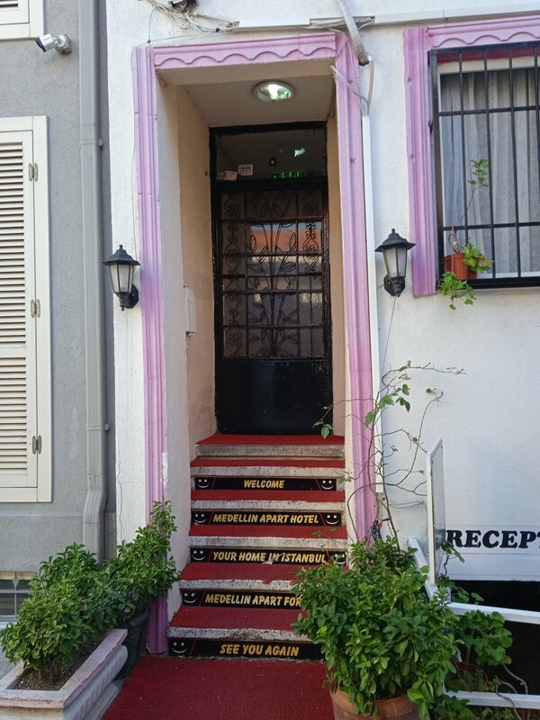 Гостиница Medellin Apart Hotel Istanbul в Фатихе