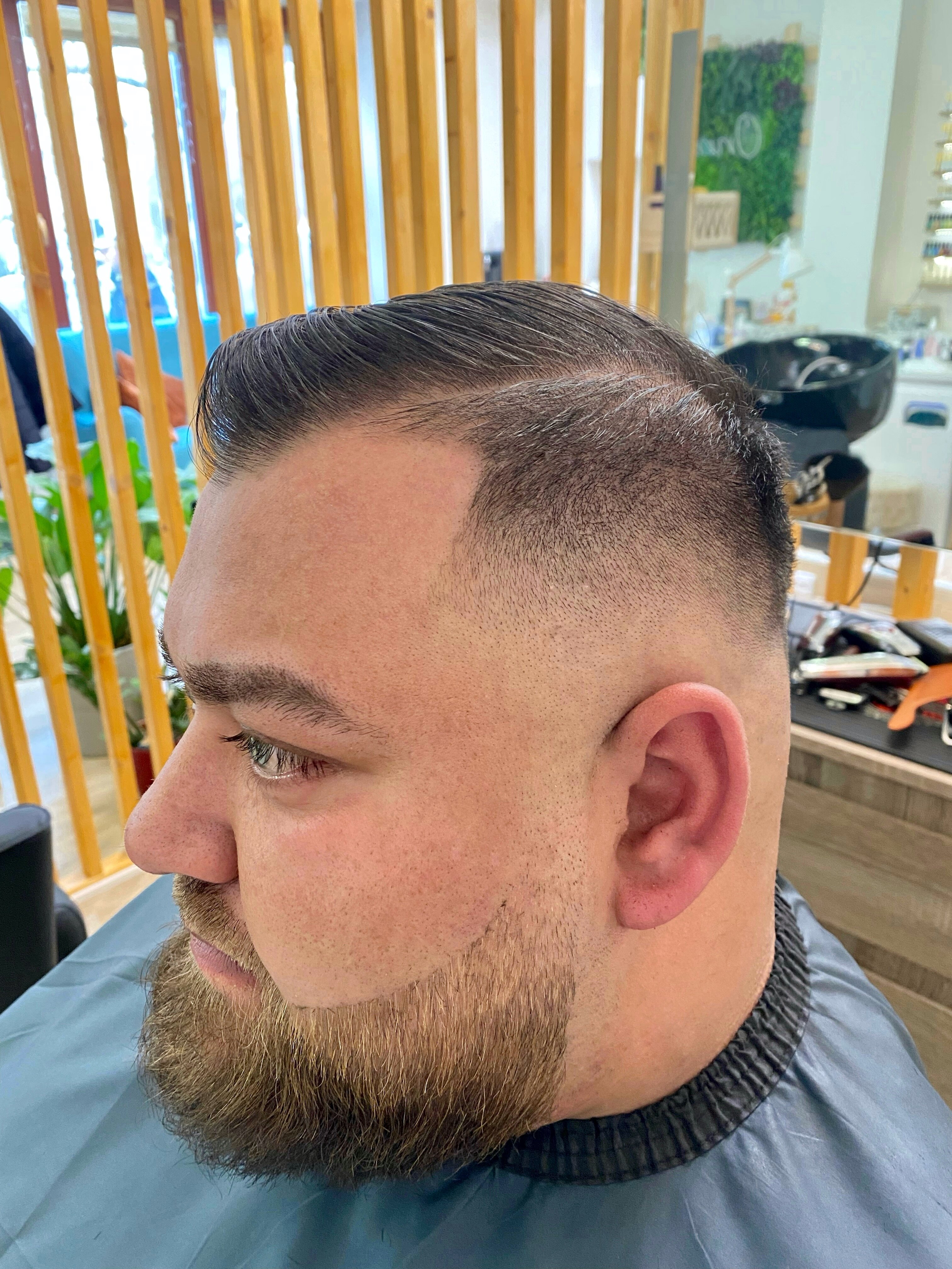 32 Barber
