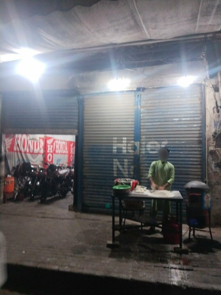 Motorcycle dealership Honda bike, Lahore, photo
