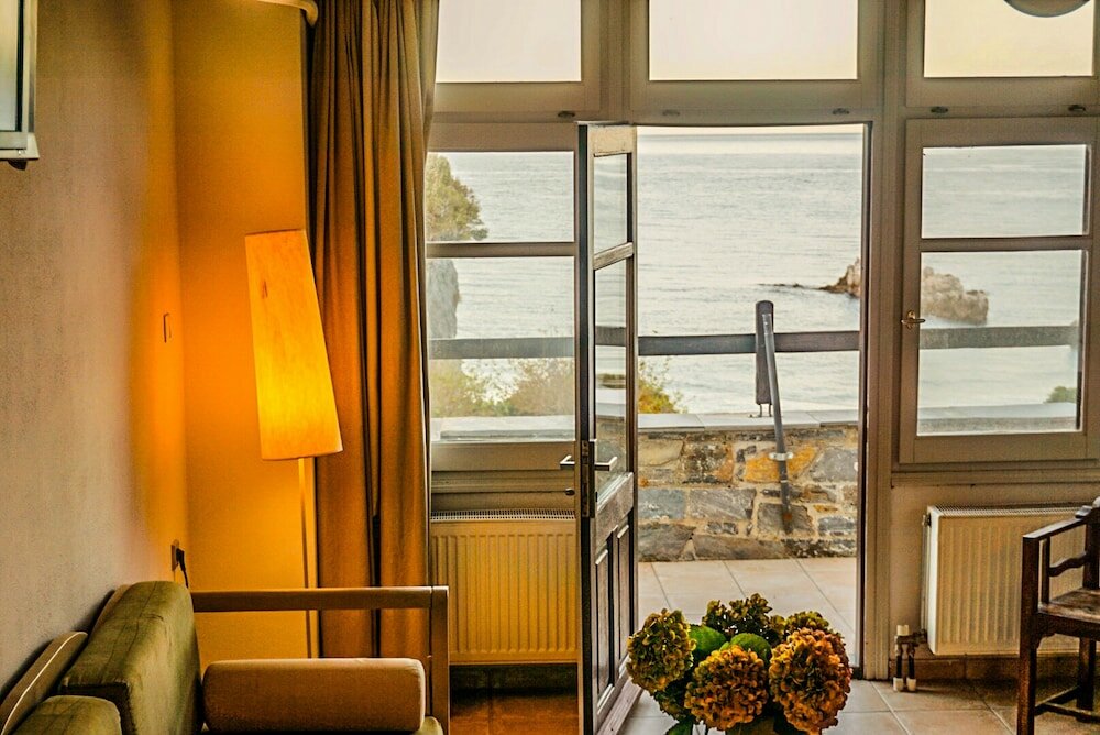 Фото Palia Damouchari