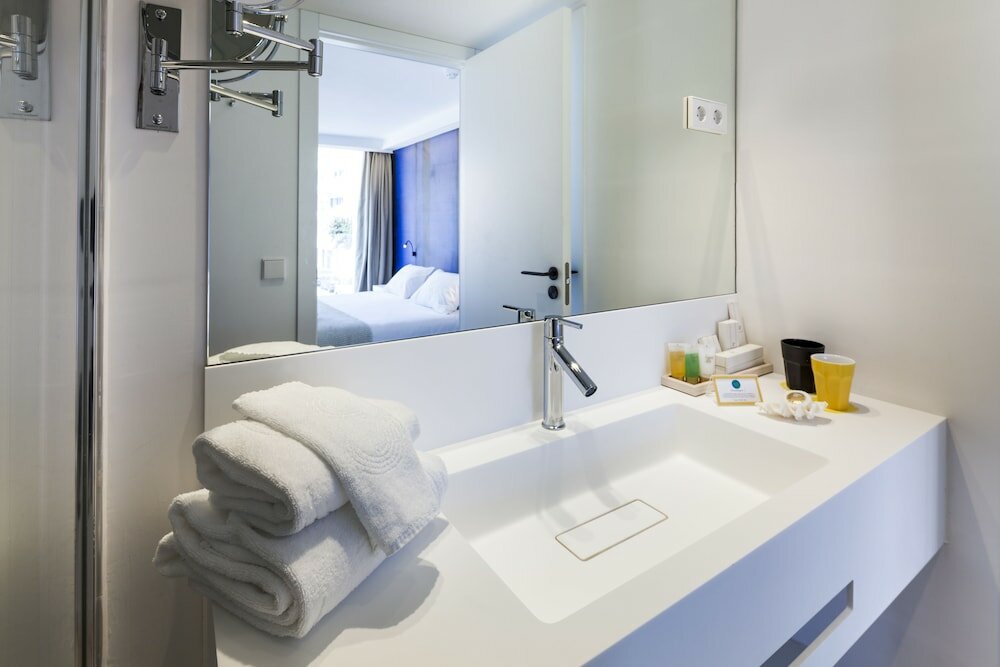 Фото Sud Ibiza Suites