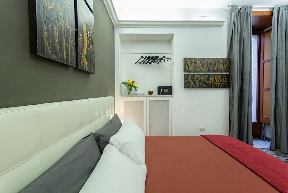 Фото Il Ventre di Napoli Broggia