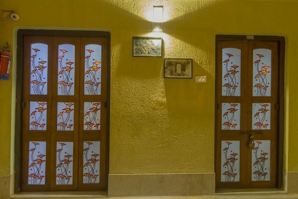 Фото Hotel East View