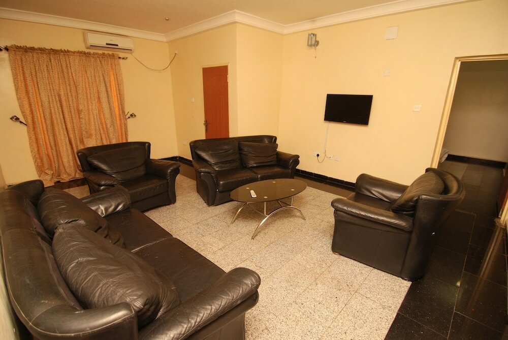 Фото Lapour Hotels Ltd