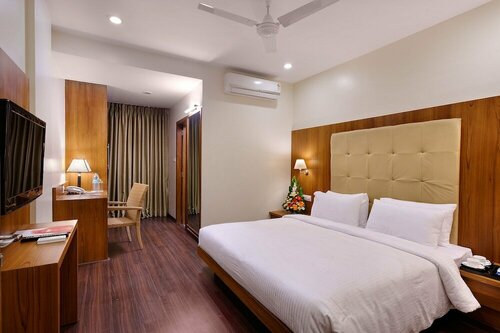 Внешний вид отеля Hotel Deccan Pavilion Pune в Дхаярях, фото 4