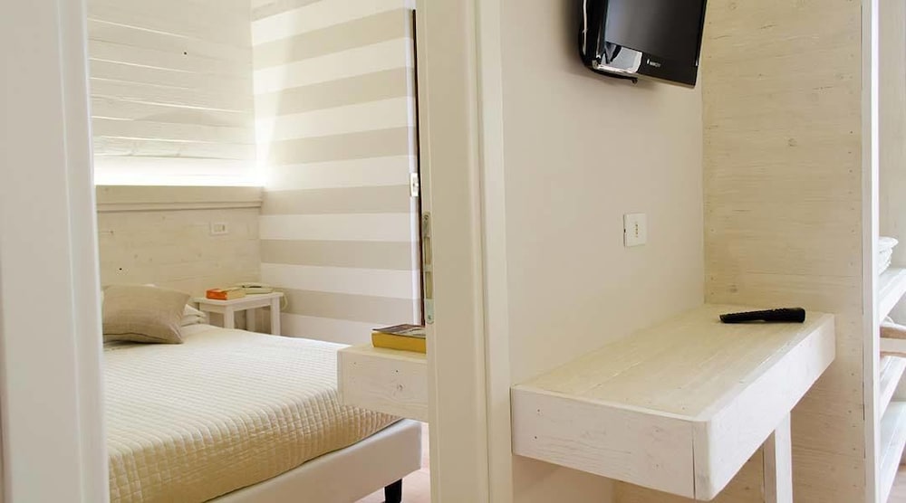 Фото Mona Lisa Hotel