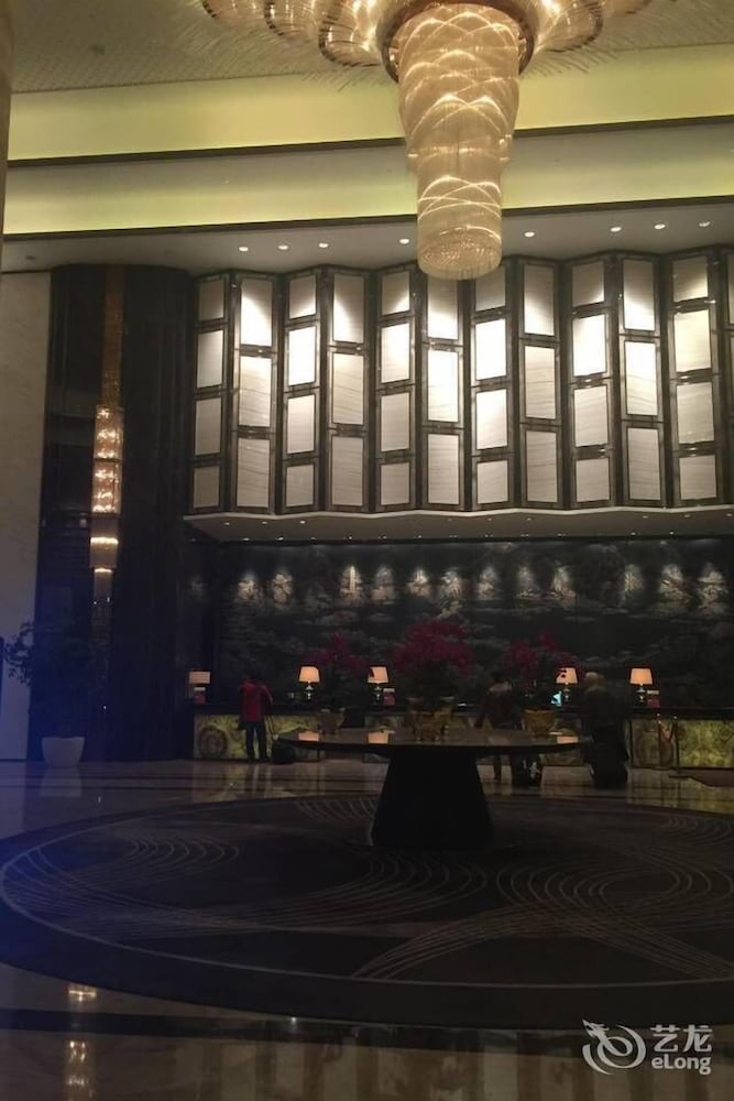 Фото Nanjing Wanda Realm Hotel