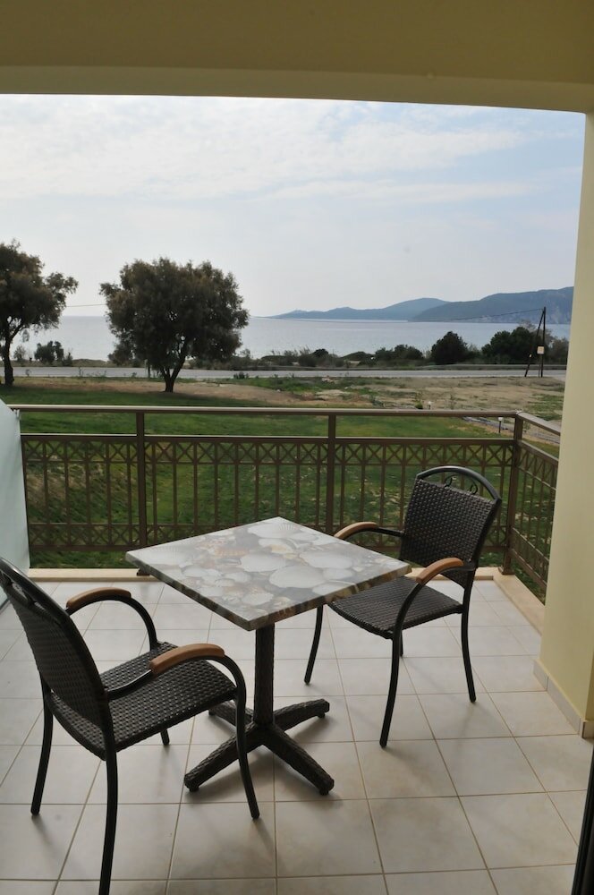 Фото Finiki Plaza